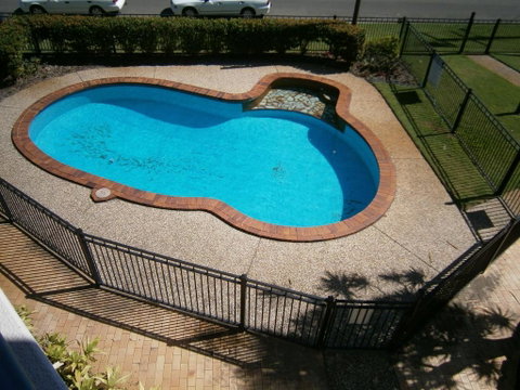 2nd Floor Unit With Water Views And Pool - Karoonda Sands, Bongaree - Kawana Tourism 0