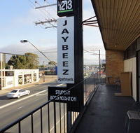 3 BEDROOM APARTMENT ST MARYS - Kawana Tourism