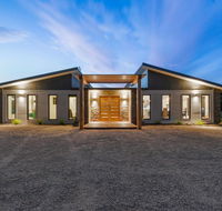 3 WISE MONKEYS MANSFIELD - Kawana Tourism