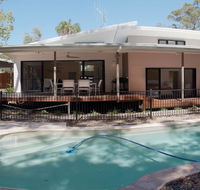 33 Esprit Drive - Rainbow Shores Style Comfort and Relaxation Pets Welcome Pool - Kawana Tourism