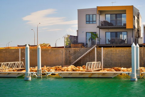 33 Inggarda Lane - PRIVATE JETTY & SPA - Kawana Tourism 0