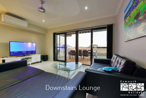 33 Inggarda Lane - PRIVATE JETTY & SPA - Kawana Tourism 3