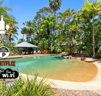 3BR Beach Escape AC Pool Tennis Wine Coffee Netflix - Kawana Tourism