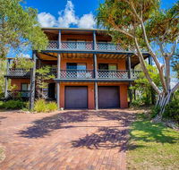 41 Carlo Circle - Rainbow Beach Huge Beach House With Room for Everyone - Kawana Tourism