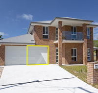 5 Bent Street - huge house with Foxtel  Aircon - Kawana Tourism