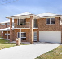 5B BENT STREET - LARGE HOUSE WITH DUCTED AIR CON WIFI  FOXTEL - Kawana Tourism