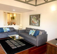 6 Pt Lookout Beach Resort - Kawana Tourism