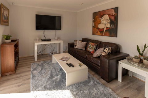 64 Marina Way, Mannum - Kawana Tourism 2