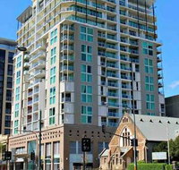 96 North Terrace Stylish Penthouse Apartment - Kawana Tourism
