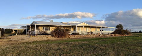 A Better Life Animal Sanctuary FarmStay - Private Two-Bedrooms, Lounge Room & Bathroom & Toilet, Shared Kitchen - Kawana Tourism 0