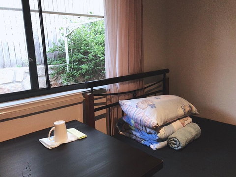 A Clean Private Room, Bruce - Kawana Tourism 0