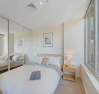 A Comfy  Central 2BR Apt Near Flinders Station - Kawana Tourism
