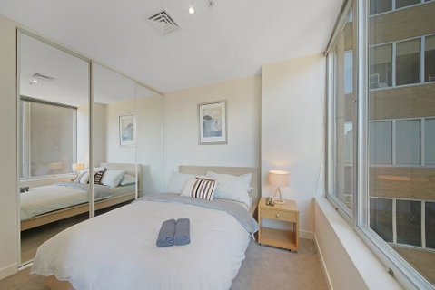 A Comfy & Central 2BR Apt Near Flinders Station - Kawana Tourism 0