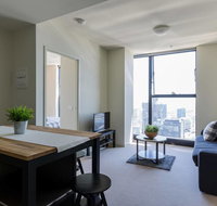A Cozy CBD Suite with Spectacular City Views - Kawana Tourism
