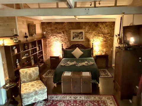 A La Folly - Kawana Tourism 0