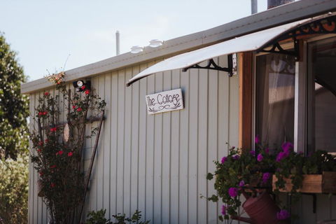 A Lismar Lodge Cottage - Kawana Tourism 3