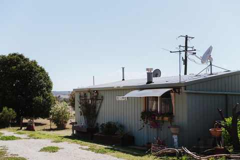 A Lismar Lodge Cottage - Kawana Tourism 2