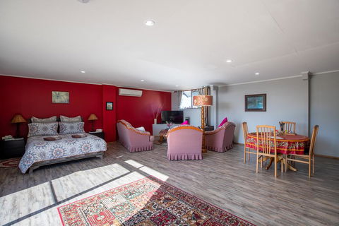 A Lismar Lodge Cottage - Kawana Tourism 0