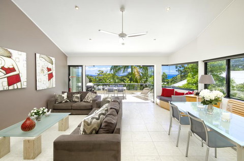 A Little Cove Treasure, Noosa Heads - Kawana Tourism 3