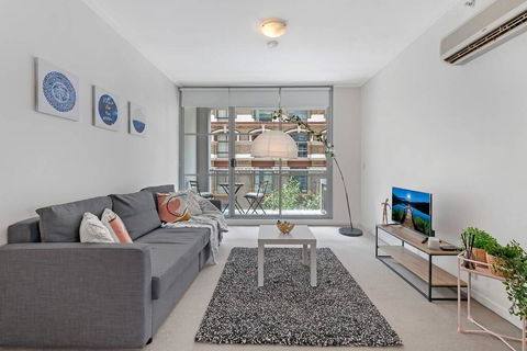 A Modern & Stylish Studio Near Darling Harbour - Kawana Tourism 2