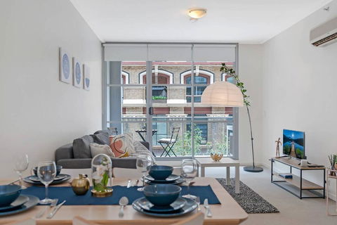 A Modern & Stylish Studio Near Darling Harbour - Kawana Tourism 0