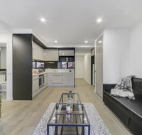A Modern 2BR Apt 5-min Walk to Melbourne Central - Kawana Tourism
