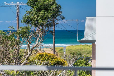 A PERFECT STAY - Sandy Feet - Kawana Tourism 1
