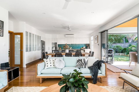 A PERFECT STAY - Shore Beats Work - Kawana Tourism 3