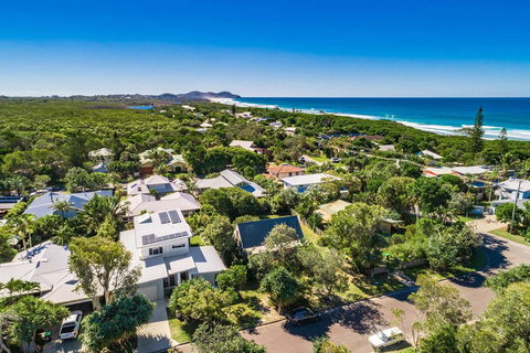 A PERFECT STAY - Shore Beats Work - Kawana Tourism 2