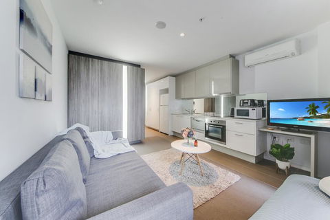 A Stylish & Cozy Studio Next To Southern Cross - Kawana Tourism 1