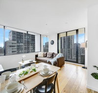 A Stylish 2BR CBD Apt with Beautiful City Views - Kawana Tourism
