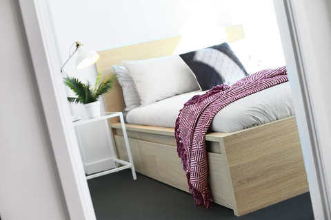 A Stylish CBD Apartment With A Stunning View - Kawana Tourism 2