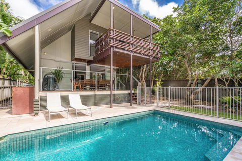 A SWEET ESCAPE - Ariel's - Kawana Tourism 0