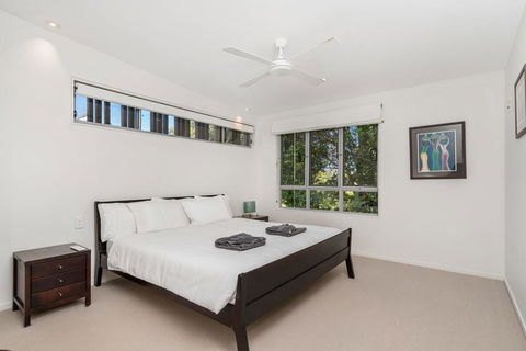 A SWEET ESCAPE - Ariel's - Kawana Tourism 1