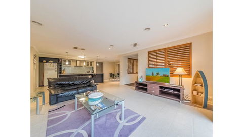 A TOUCH OF CLASS - PET FRIENDLY (OUTSIDE ONLY) - Kawana Tourism 2