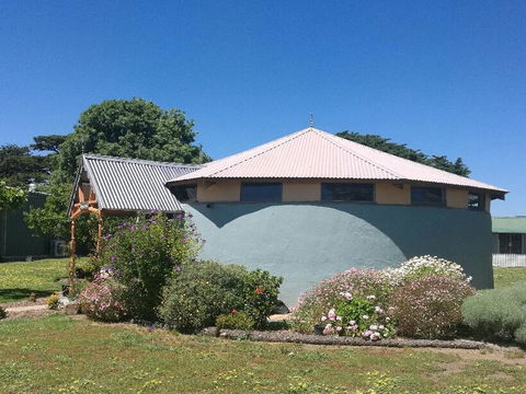 A Victor Harbour Retreat Aldinga-The Round Cottage - Kawana Tourism 0