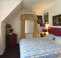 Aarn House BB Airport Accommodation - Kawana Tourism