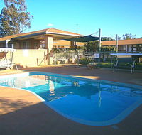 Aaron Inn Motel - Kawana Tourism