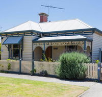 Abaleen House - Kawana Tourism