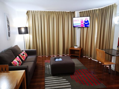 Abbey On Roma Hotel & Apartments - Kawana Tourism 2