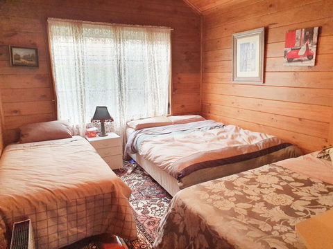 Abelia Cottages SPA Lakeside COTTAGE No 2 - Kawana Tourism 3