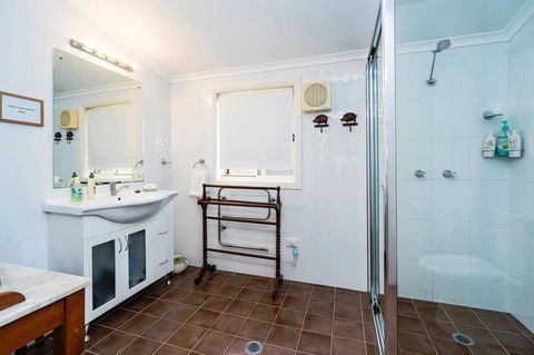 Abelia House B &B - Kawana Tourism 2