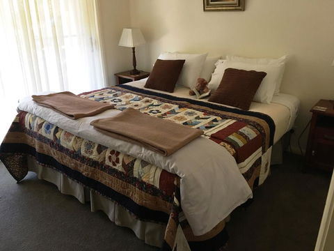 Abelia House B &B - Kawana Tourism 1