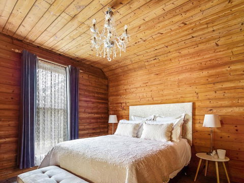 Abrahams On Bank - Kawana Tourism 3