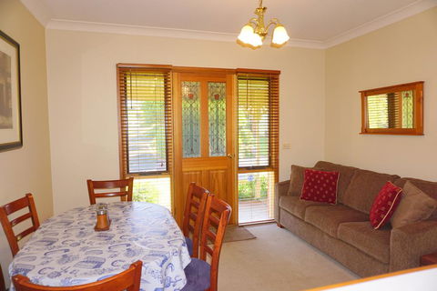 Abrigo Apartment - Kawana Tourism 0
