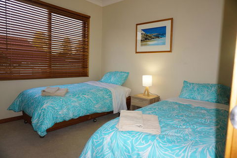 Abrigo Apartment - Kawana Tourism 3