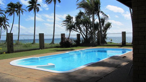 ABSOLUTE BEACH FRONT MACKAY - Comfort Resort Blue Pacific - Kawana Tourism 1