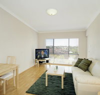 Acacia Holiday  Business Stay - Kawana Tourism