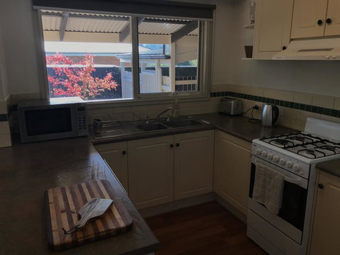 Acacia House - Central Healesville - Yarra Valley - Kawana Tourism 1