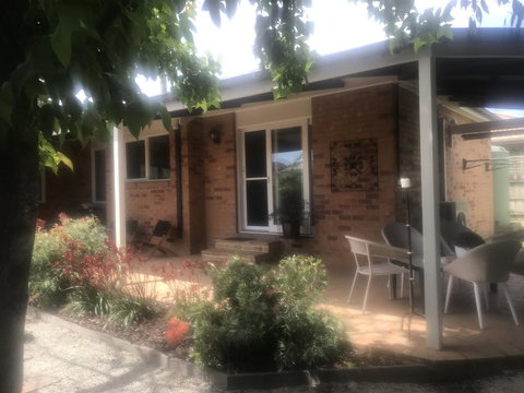 Acacia House - Central Healesville - Yarra Valley - Kawana Tourism 3